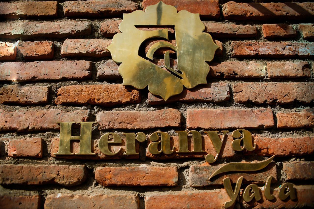 Heranya Yala Katmandú Exterior foto